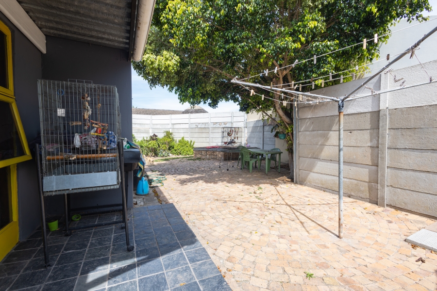 3 Bedroom Property for Sale in Table View Western Cape